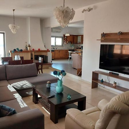Passatempo Casa - 3 Bedroom Apartment Close To The Swimming Pool Gerani  Exterior foto