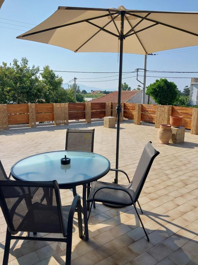 Passatempo Casa - 3 Bedroom Apartment Close To The Swimming Pool Gerani  Exterior foto