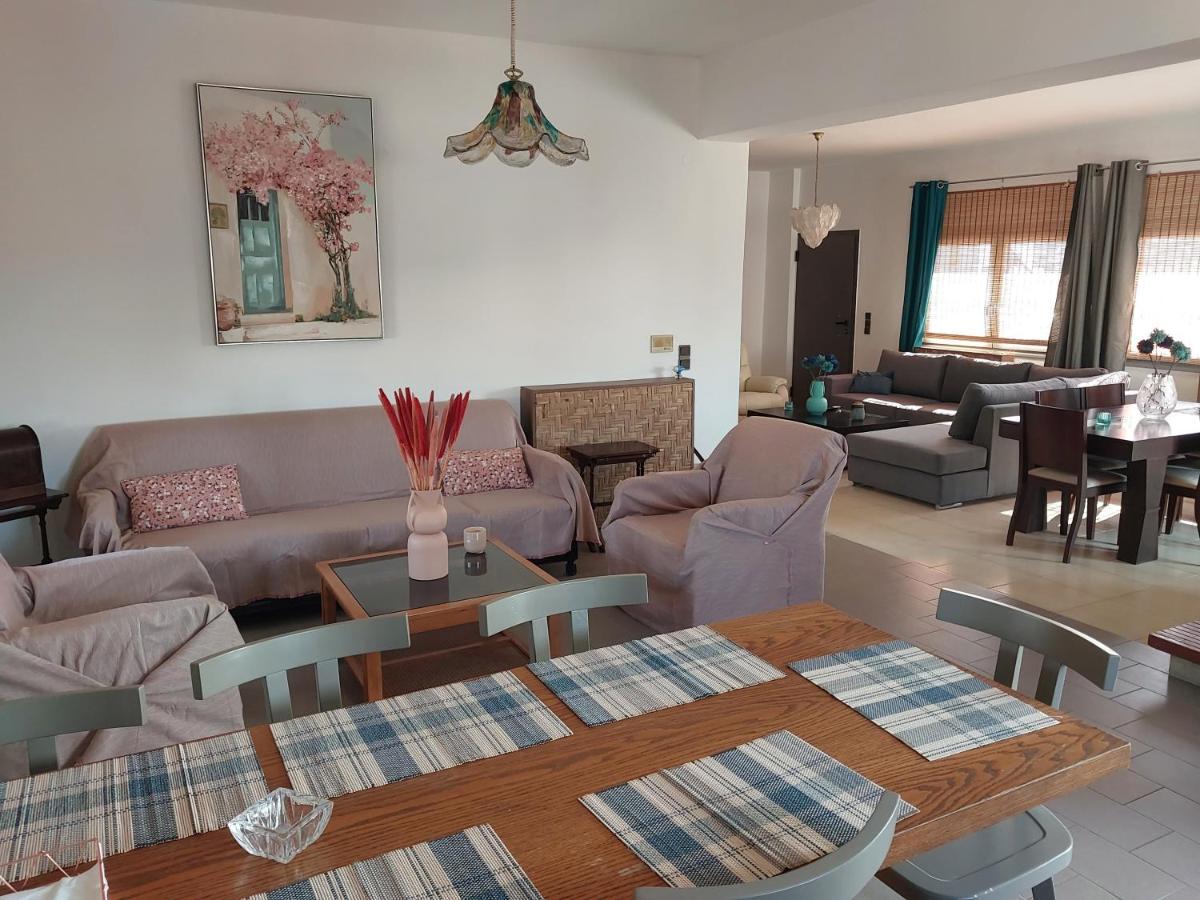 Passatempo Casa - 3 Bedroom Apartment Close To The Swimming Pool Gerani  Exterior foto